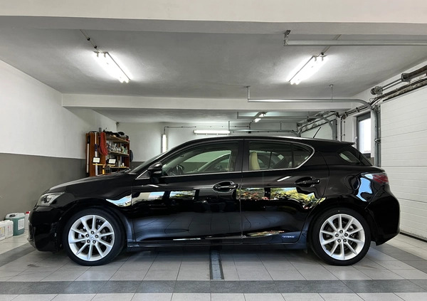 Lexus CT cena 49000 przebieg: 185000, rok produkcji 2012 z Puławy małe 352